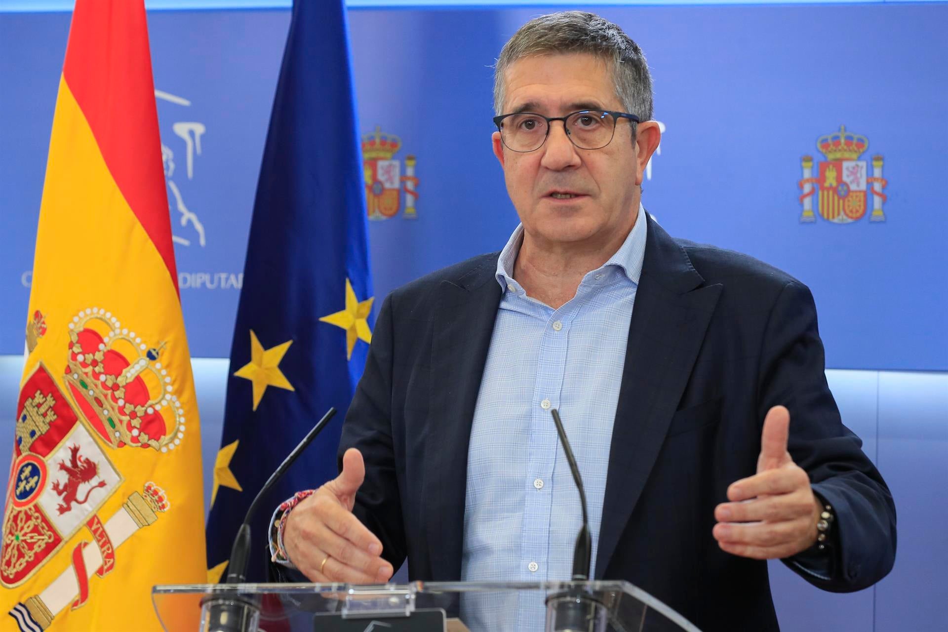Patxi López: "Me ha sorprendido Feijóo porque venía con ese aura de buen gestor y no lo está demostrando para nada" Patxi López: "Me ha sorprendido Feijóo porque venía con ese aura de buen gestor y no lo está demostrando para nada"