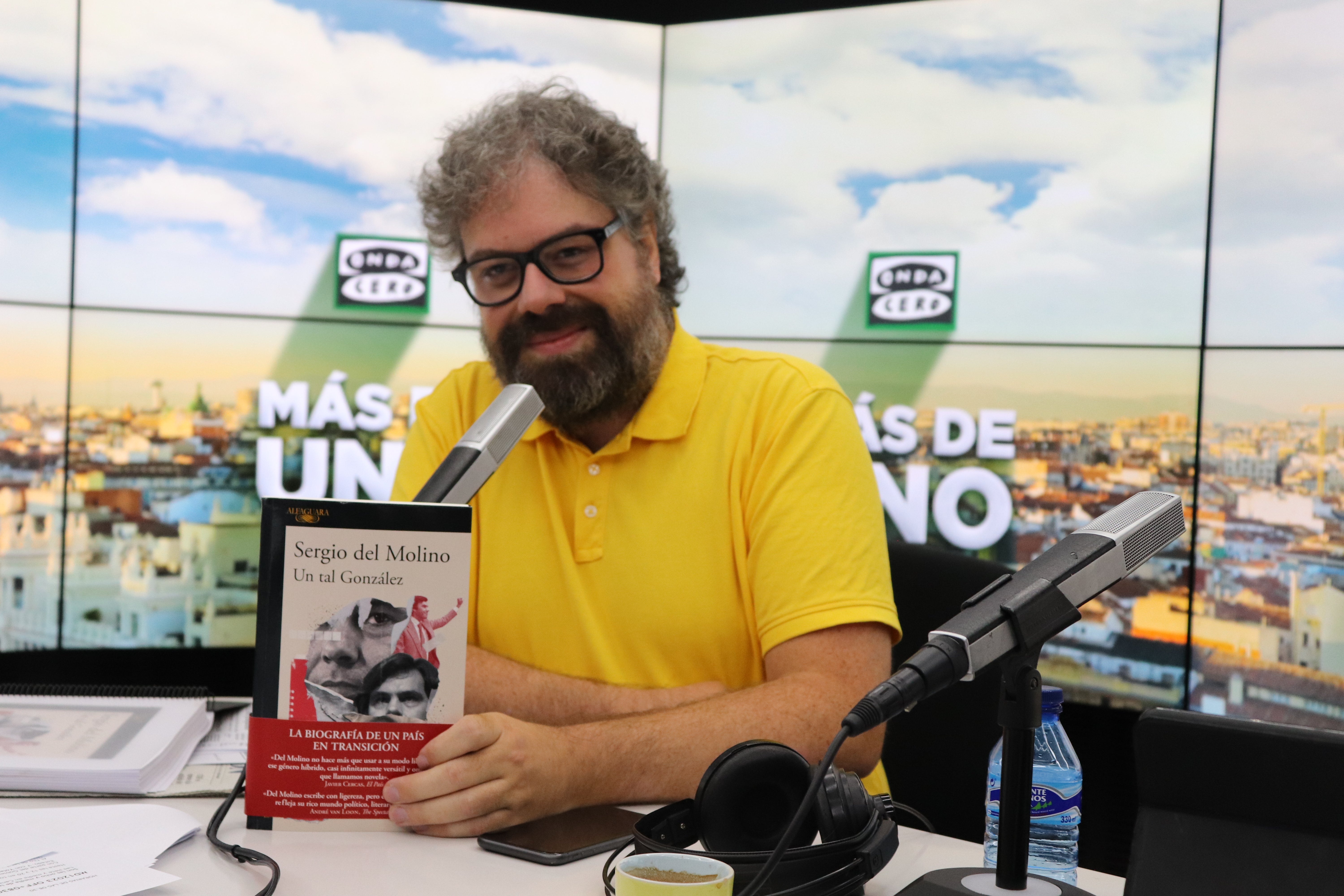 Rubén Amón indulta a Sergio del Molino: "Me gusta cómo escribe, su fluidez narrativa, su personalidad" Rubén Amón indulta a Sergio del Molino: "Me gusta cómo escribe, su fluidez narrativa, su personalidad"