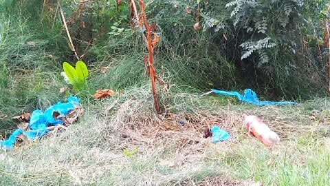Basura en el entorno del arroyo Camarmilla