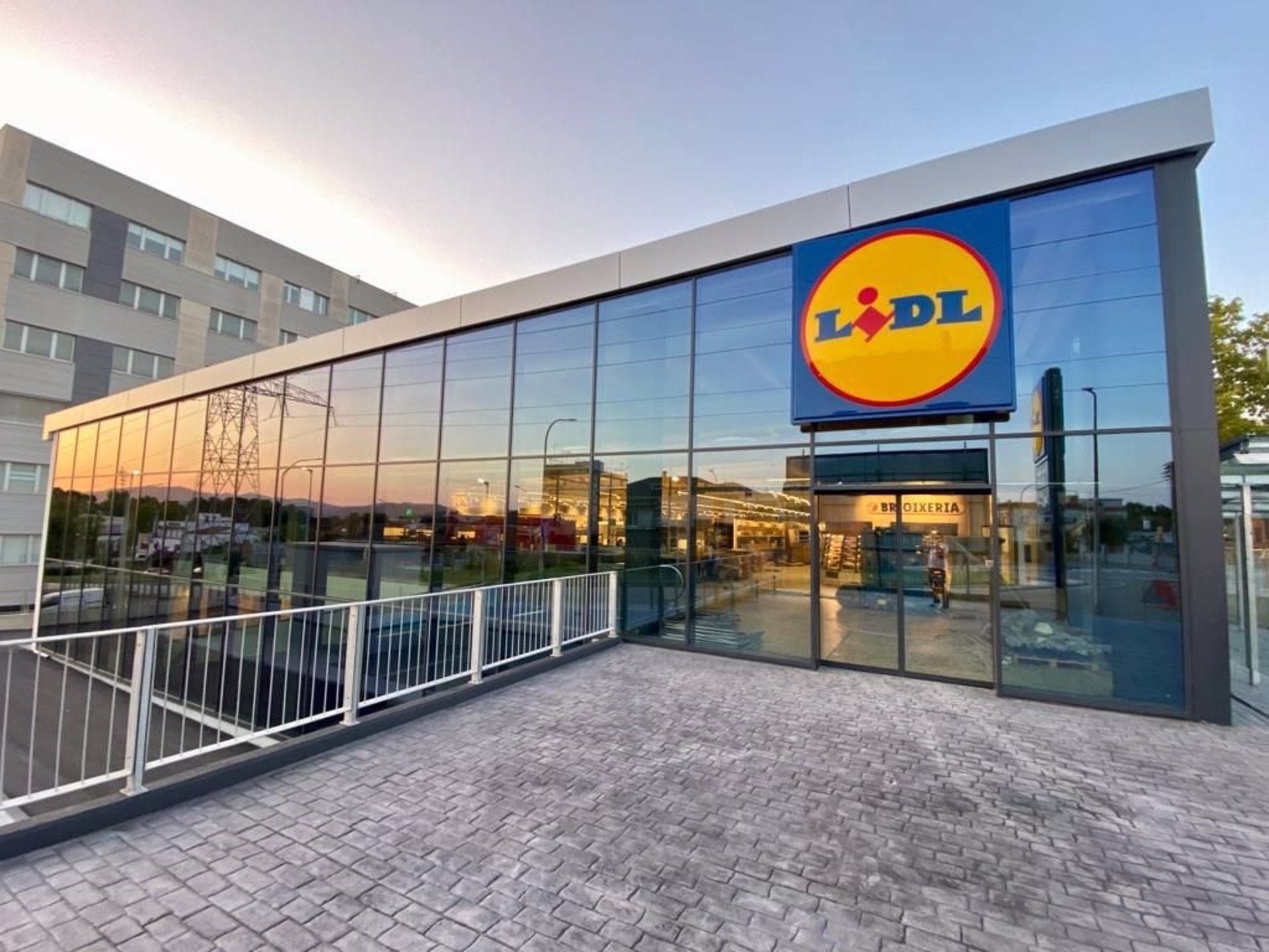 El nuevo supermercado de Lidl abrirá la próxima semana en el centro comercial Luz del Tajo de Toledo El nuevo supermercado de Lidl abrirá la próxima semana en el centro comercial Luz del Tajo de Toledo