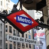 Entrada a la estación de Plaza de España, perteneciente al Metro de Madrid, en una imagen de archivo