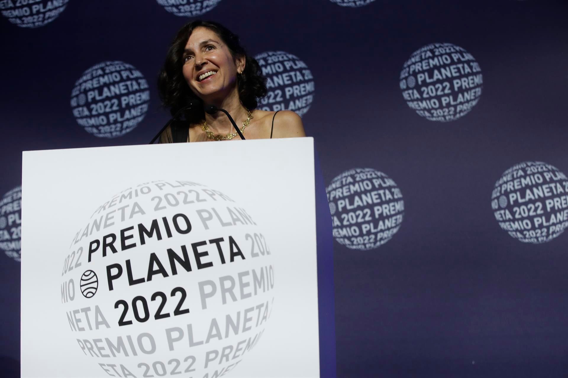 Cristina Campos: "Siempre quise ser periodista; mis protagonistas siempre son las mujeres que no he podido ser" Cristina Campos: "Siempre quise ser periodista; mis protagonistas siempre son las mujeres que no he podido ser"