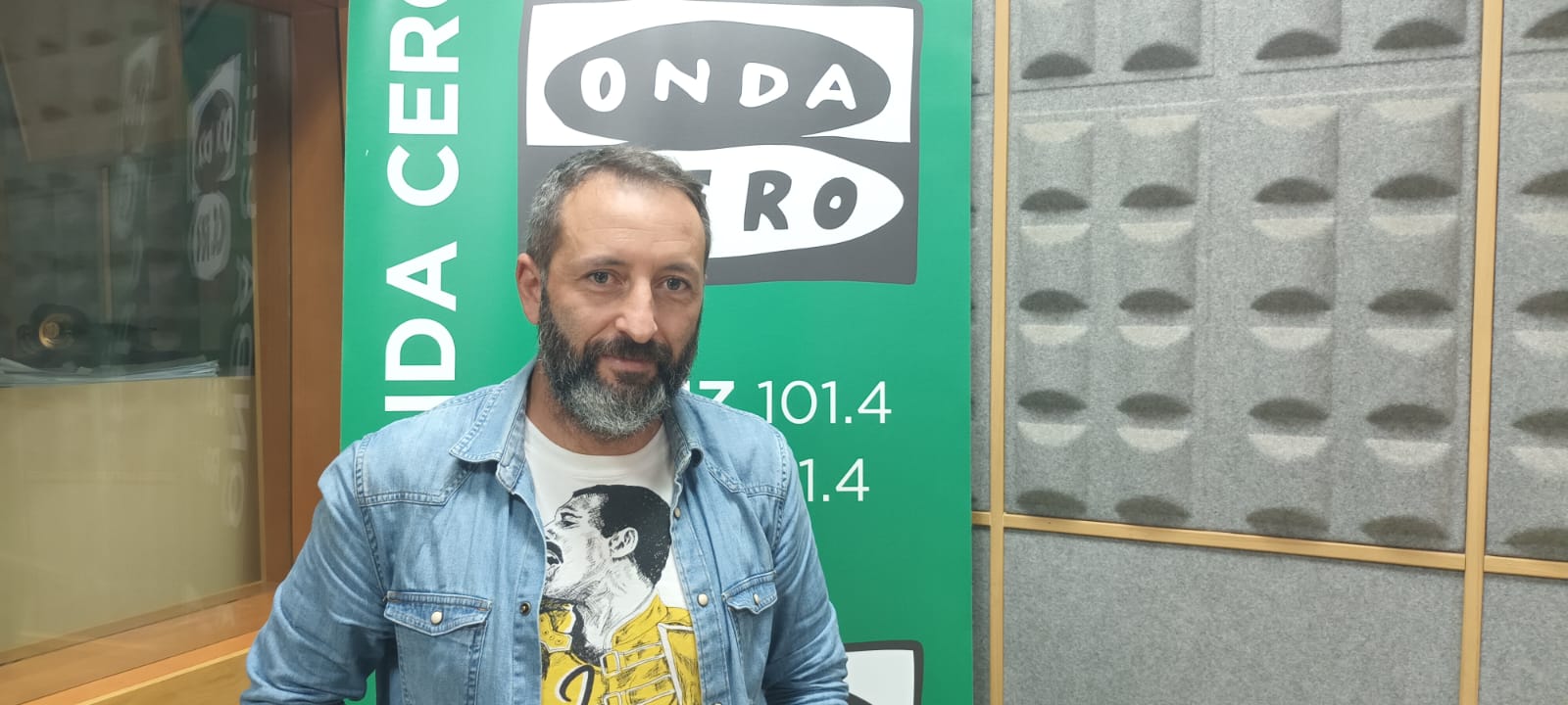 Daniello Pradotti, el creador del 'rap' de los nuevos autobuses de Cádiz: "Cuando llegue el tranvía podremos sacar un disco" Daniello Pradotti, el creador del 'rap' de los nuevos autobuses de Cádiz: "Cuando llegue el tranvía podremos sacar un disco"
