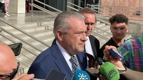 Paco Valverde, abogado de la APA Paco Valverde, abogado de la APA