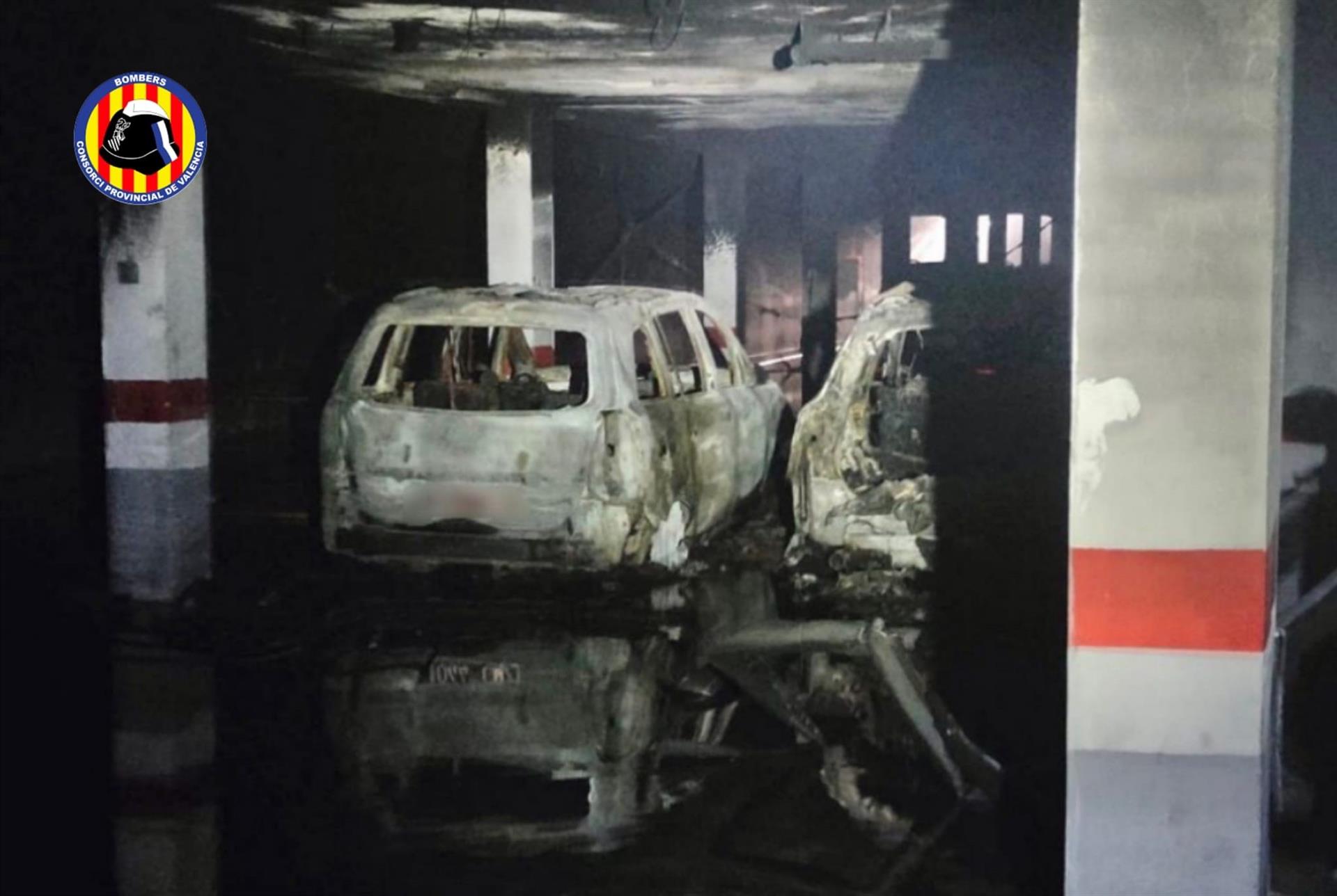 La Guardia Civil investiga las causas del incendio mortal en un garaje de Alboraia La Guardia Civil investiga las causas del incendio mortal en un garaje de Alboraia