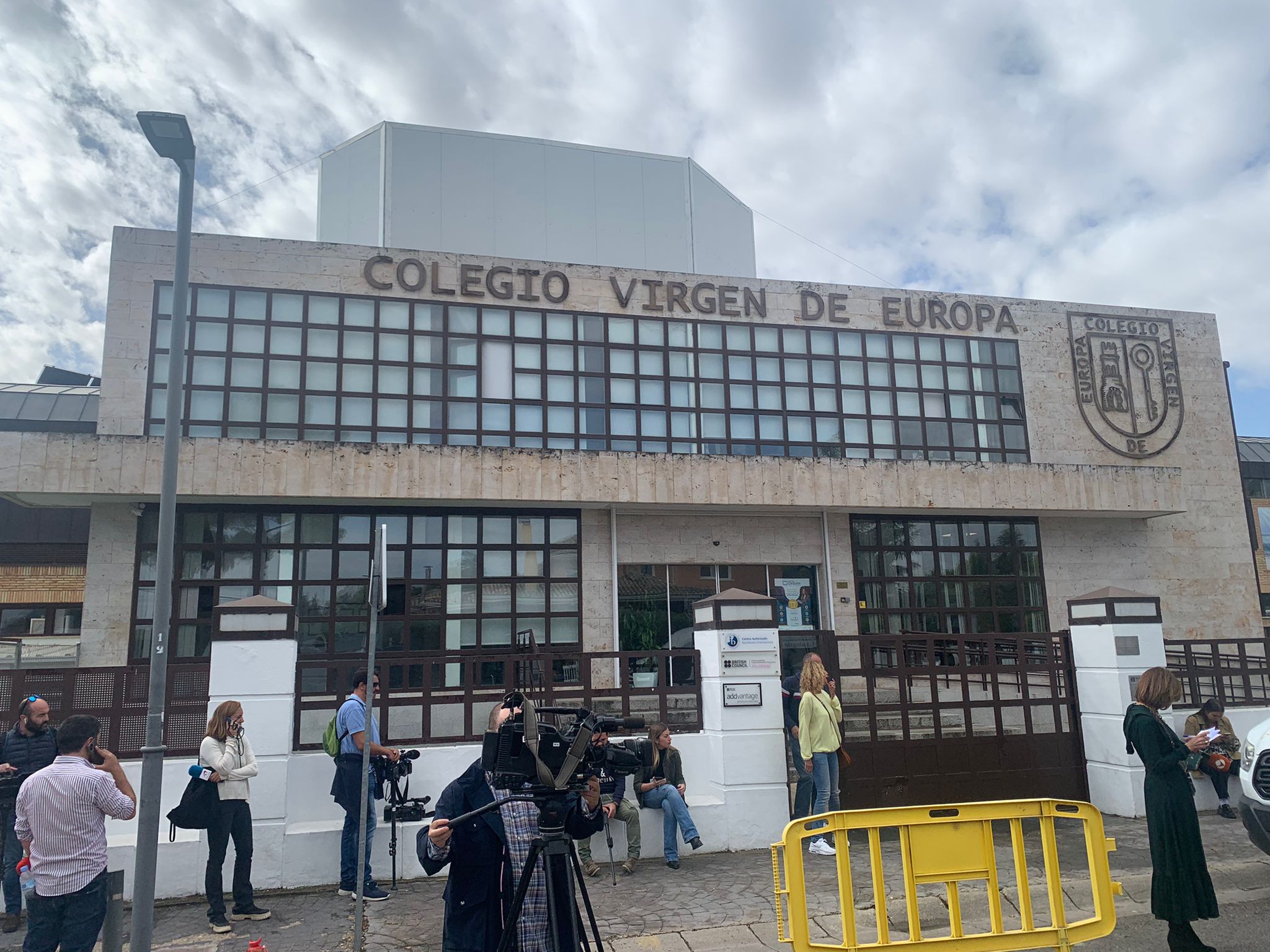 Investigan a un profesor de un colegio de Madrid por grabar a alumnas en ropa interior Investigan a un profesor de un colegio de Madrid por grabar a alumnas en ropa interior