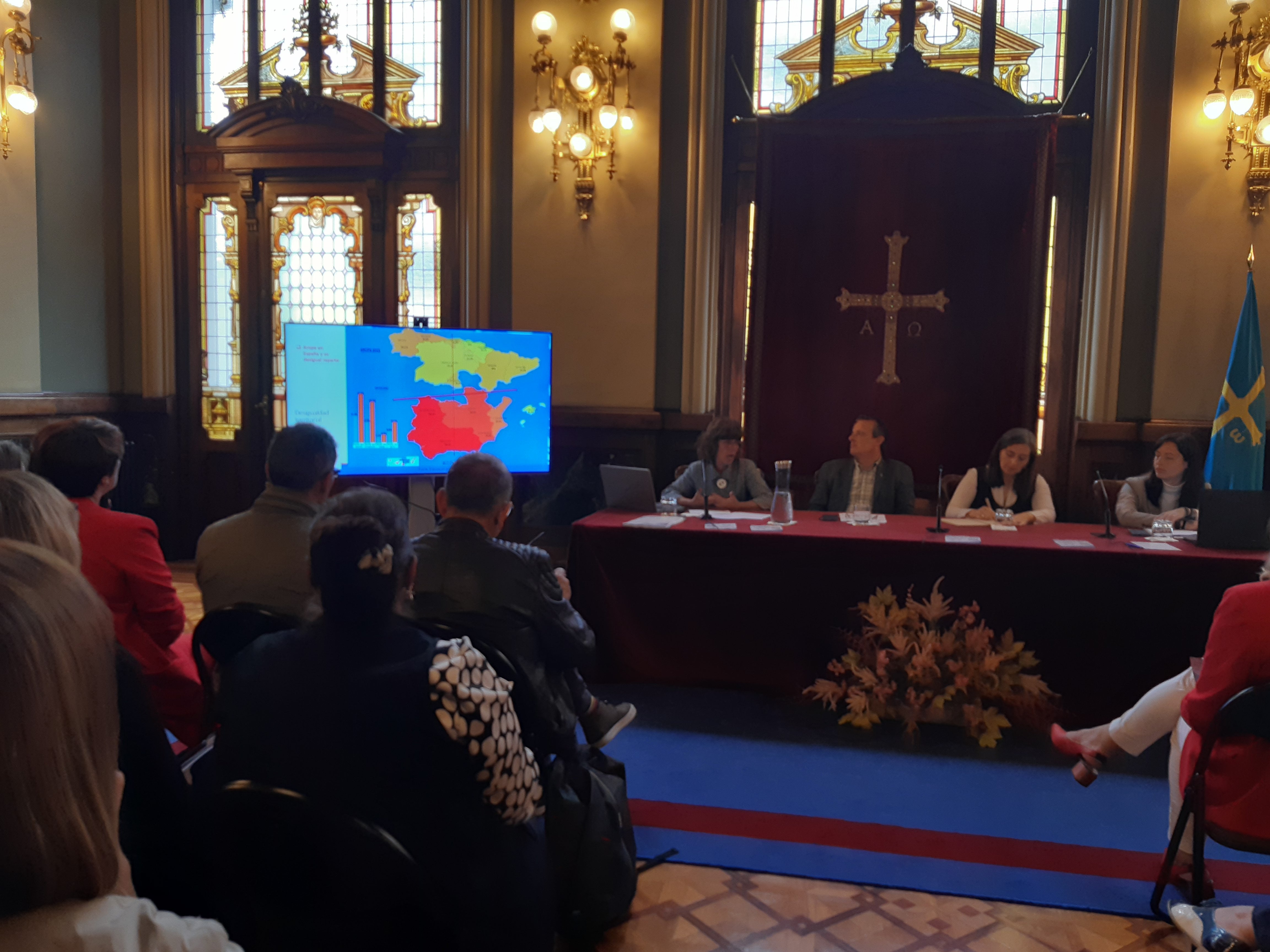 Uno de cada cuatro asturianos se está "quedando atrás" Uno de cada cuatro asturianos se está "quedando atrás"