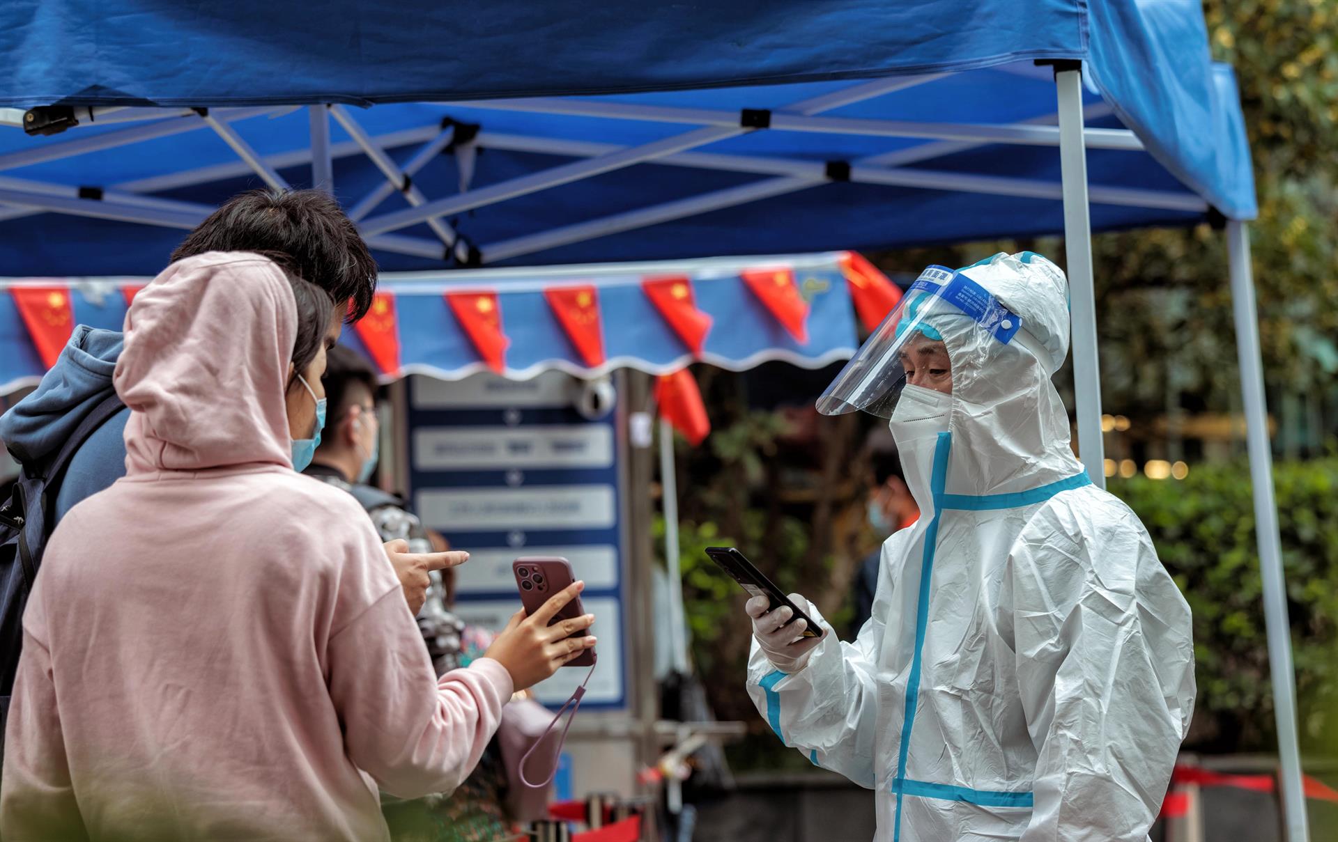 China confina a casi un millón de personas en el este del país y aumenta las restricciones por coronavirus China confina a casi un millón de personas en el este del país y aumenta las restricciones por coronavirus