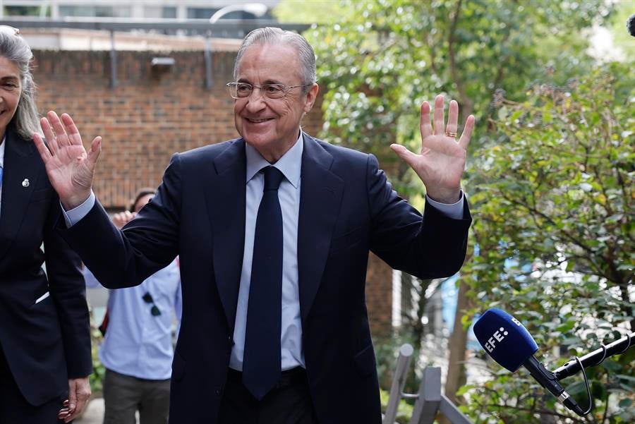 Florentino Pérez: "Lo que más ilusión me haría este año es la decimoquinta" Florentino Pérez: "Lo que más ilusión me haría este año es la decimoquinta"