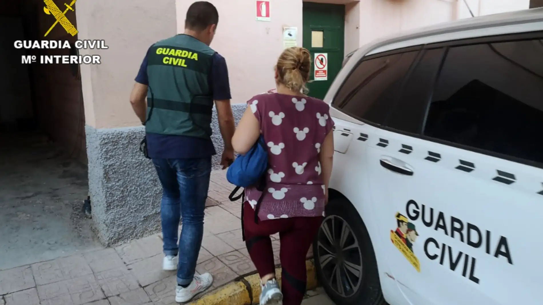 La Guardia Civil desarticula en Águilas un grupo delictivo dedicado al fraude para regularizar la situación de extranjeros 
