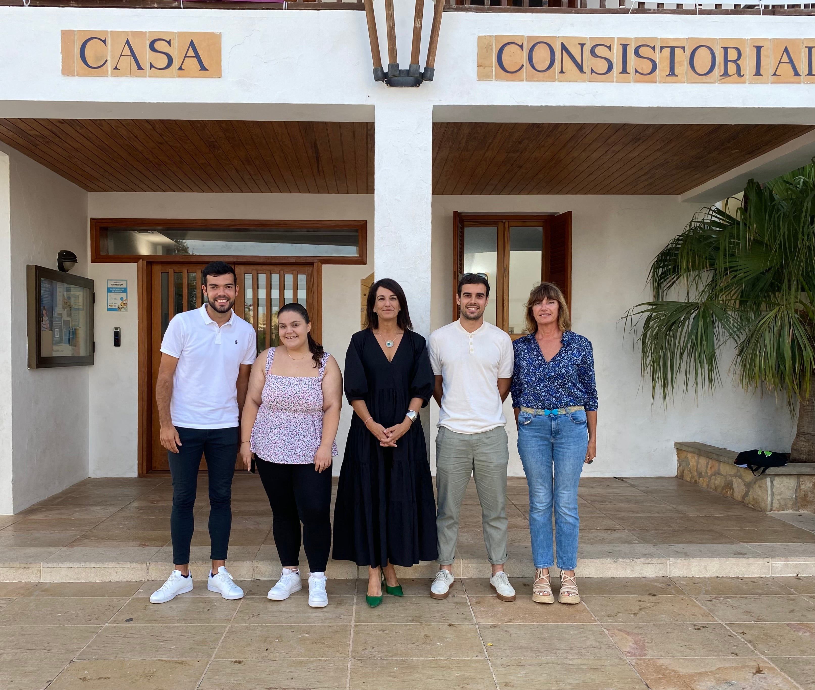 Tres jóvenes se incorporan al Consell de Formentera a través del programa SOIB Jove Qualificats Tres jóvenes se incorporan al Consell de Formentera a través del programa SOIB Jove Qualificats