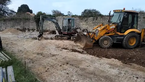 Comienzan las obras del parque infantil de Pancar, en Llanes Comienzan las obras del parque infantil de Pancar, en Llanes