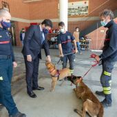 Miembros de la Unidad Canina del SPEIS de Alicante 
