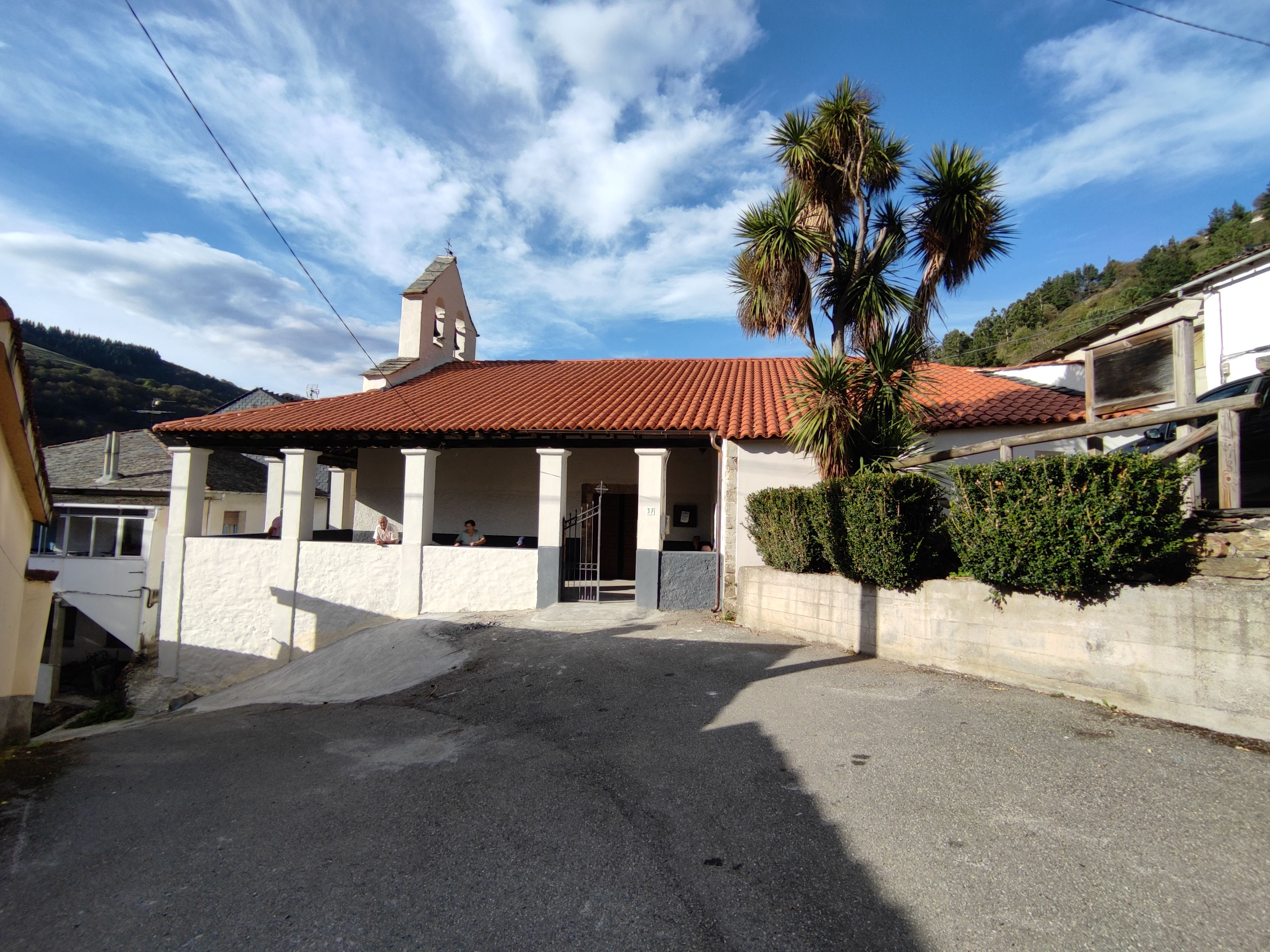 Vecinos de la Parroquia sacan adelante la restauración de su iglesia y anuncian nuevas actividades Vecinos de la Parroquia sacan adelante la restauración de su iglesia y anuncian nuevas actividades
