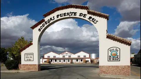Bodegas Puente de Rus, San Clemente (Cuenca) Bodegas Puente de Rus, San Clemente (Cuenca)