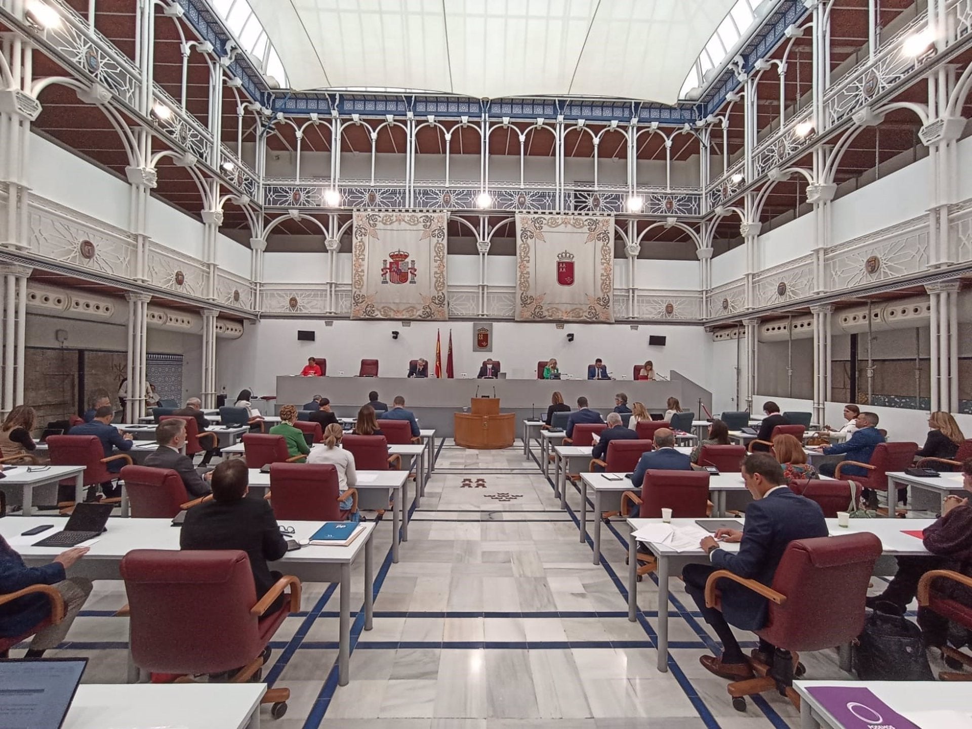 La Asamblea aprueba la deflactación de los cuatro primeros tramos del IRPF en un 4% La Asamblea aprueba la deflactación de los cuatro primeros tramos del IRPF en un 4%