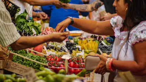 La red andaluza contra la pobreza pide más inversión pública para las personas en riesgo de exclusión social La red andaluza contra la pobreza pide más inversión pública para las personas en riesgo de exclusión social