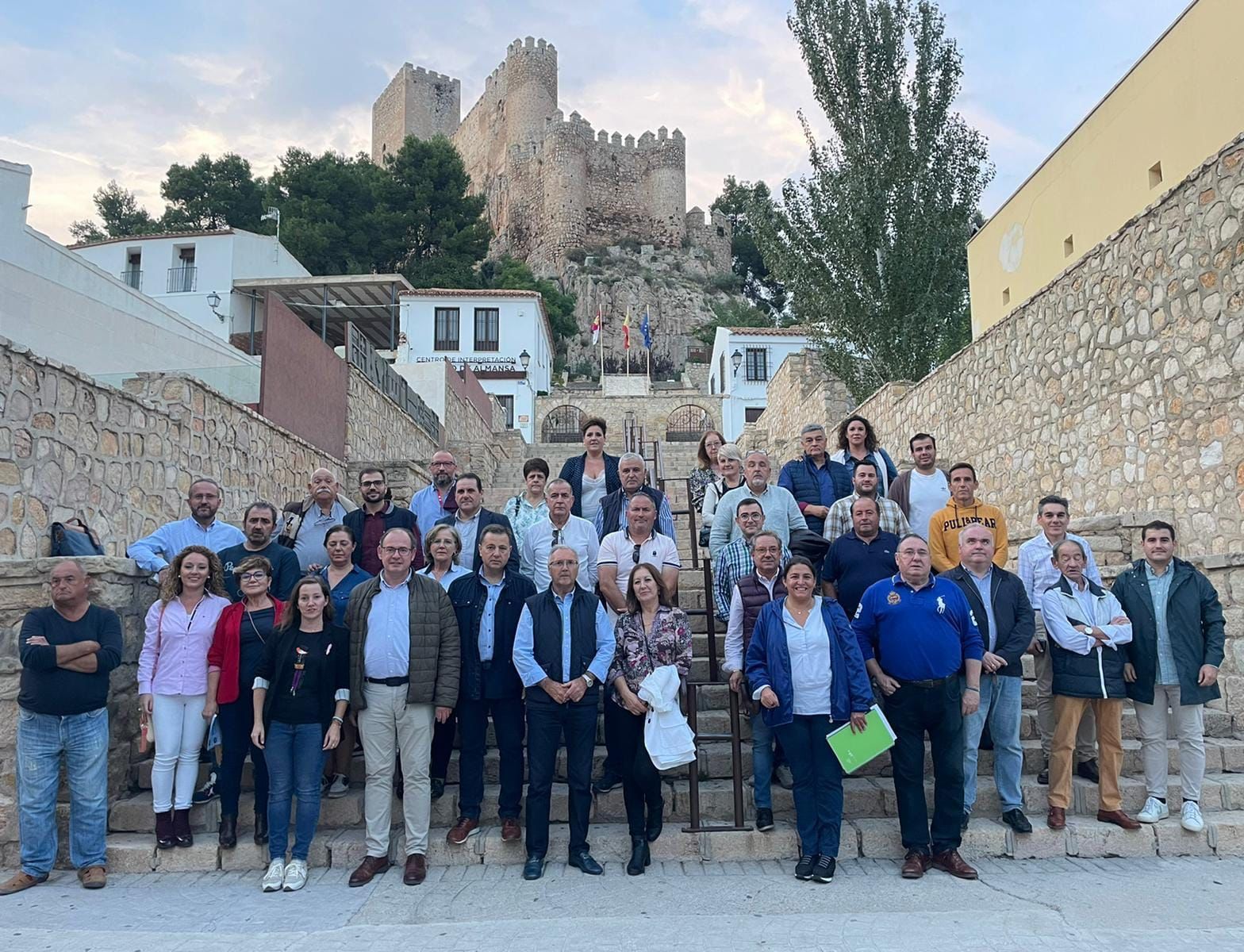 El PP denuncia el abandono de las administraciones socialistas a los pueblos de Albacete El PP denuncia el abandono de las administraciones socialistas a los pueblos de Albacete