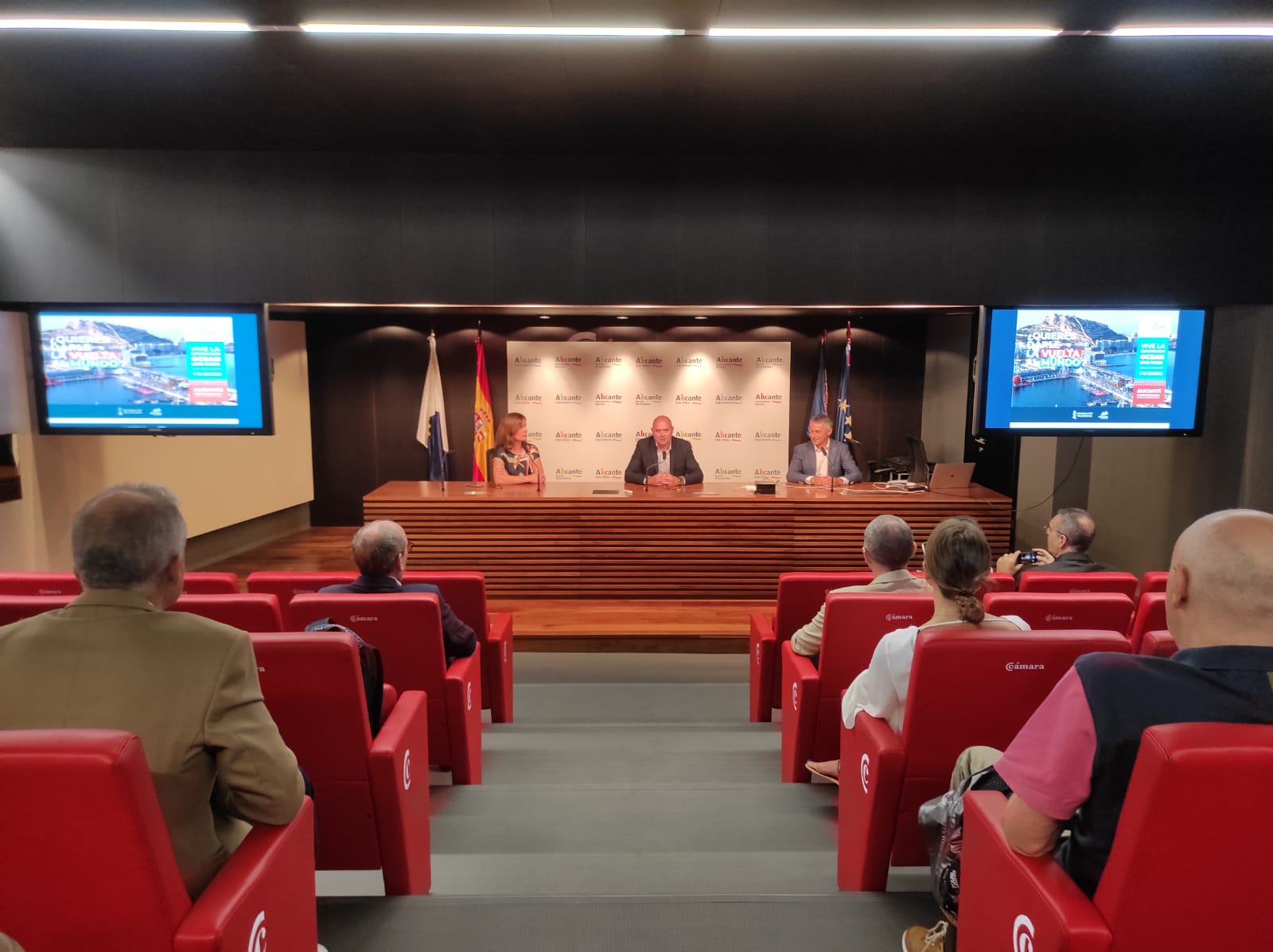 La Generalitat anima al sector turístico y empresarial a aprovechar al máximo las ventajas que ofrece colaborar con Alicante Puerto de Salida La Generalitat anima al sector turístico y empresarial a aprovechar al máximo las ventajas que ofrece colaborar con Alicante Puerto de Salida