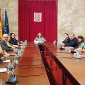 La presidenta del Govern, Francina Armengol, acompañada de la directora general de Trabajo y Salud Laboral, Virginia Abraham, se reúne con los secretarios generales de CCOO de Baleares, Comunitat Valenciana y Cataluña.