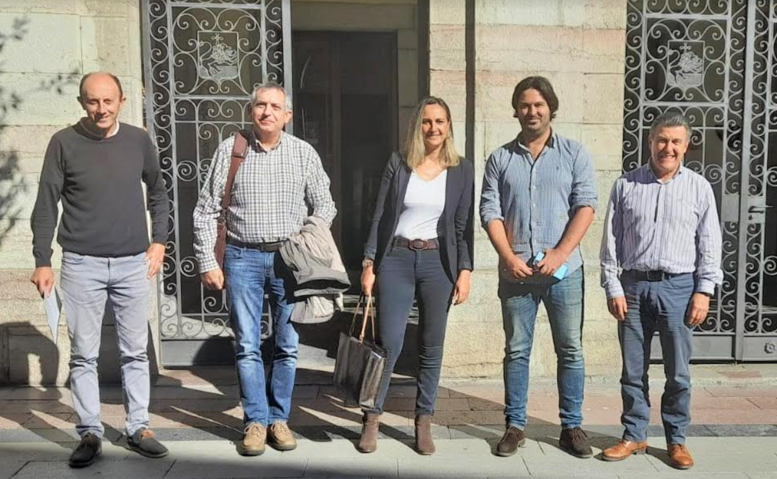 Acuerdo entre el Ayuntamiento de Llanes y el Principado para la rehabilitación integral de la carretera de El Allende Acuerdo entre el Ayuntamiento de Llanes y el Principado para la rehabilitación integral de la carretera de El Allende