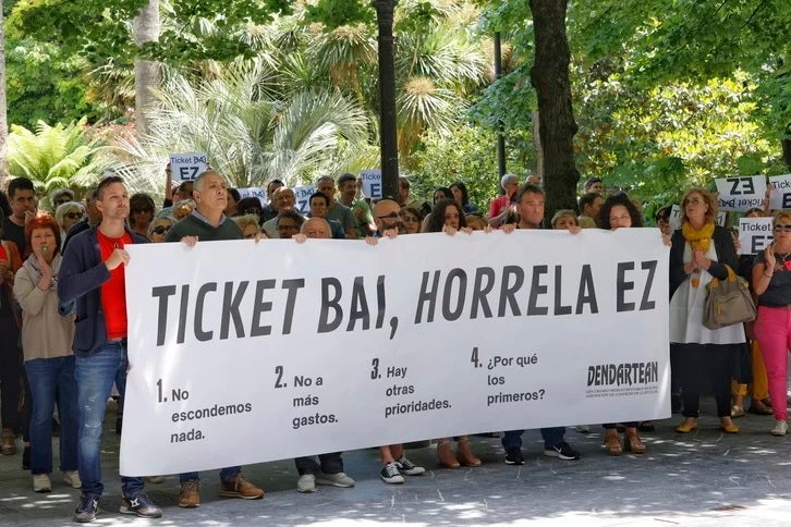 Dendartean convoca una concentración en contra de TicketBai Dendartean convoca una concentración en contra de TicketBai