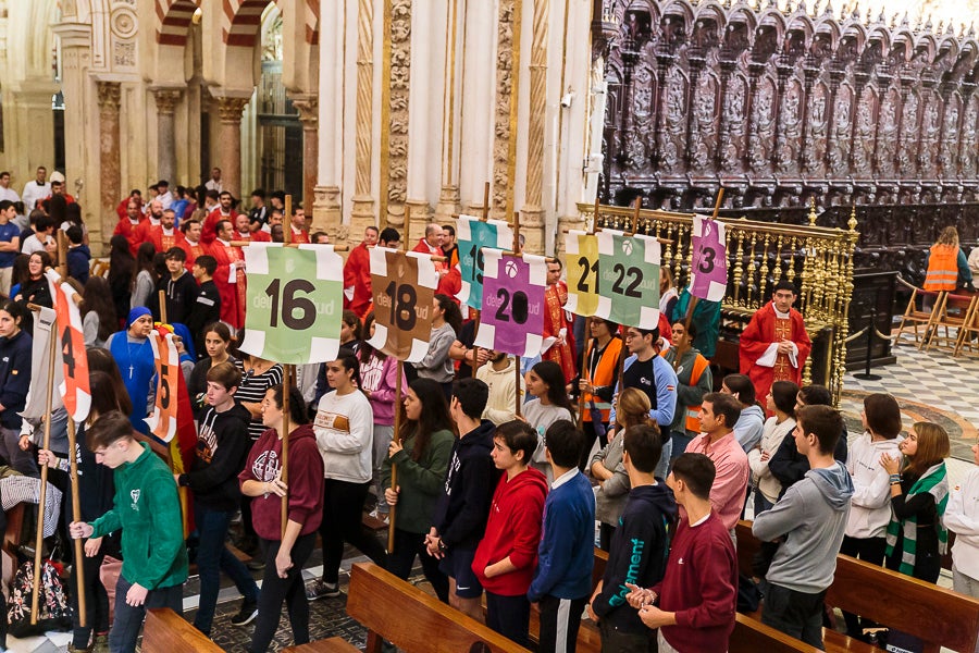 1.500 jóvenes de toda la Diócesis caminan hacia Guadalupe. 1.500 jóvenes de toda la Diócesis caminan hacia Guadalupe.