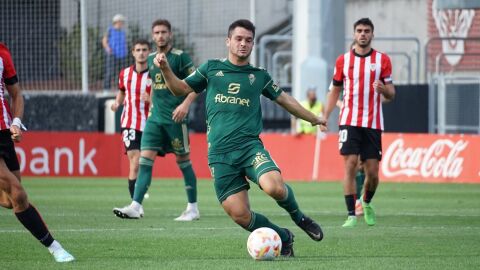 Ale Galindo en la victoria del Real Murcia contra el Bilbao Athletic