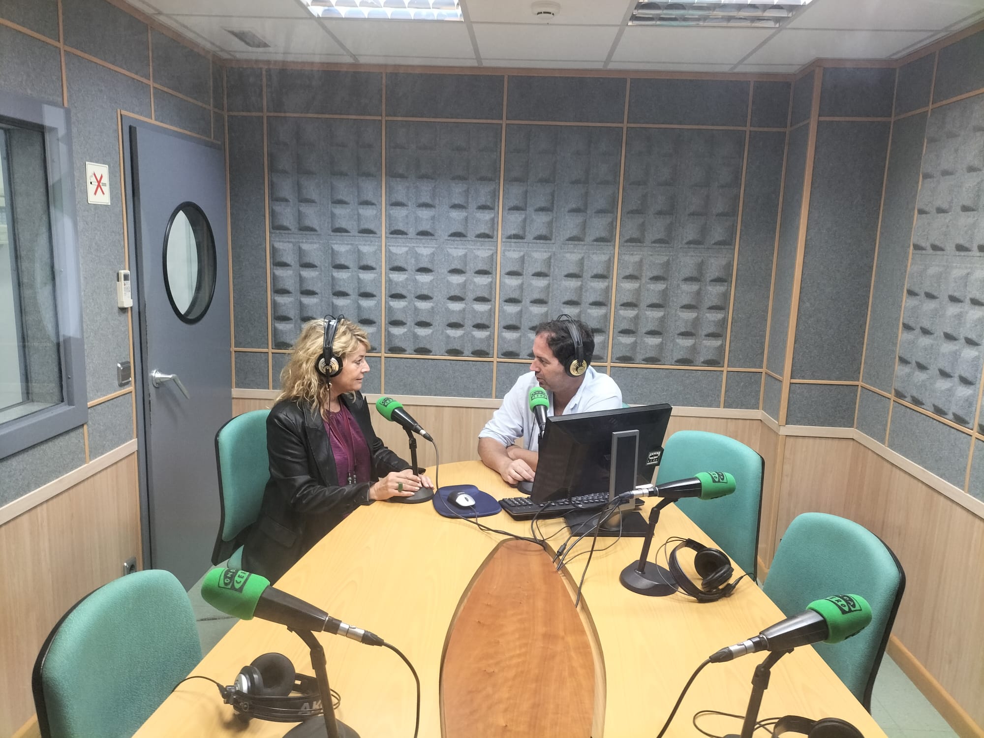 PILAR MIRANDA: "SOLO ME PLANTEO HACER COSAS QUE VAYAN EN BENEFICIO DE MI TIERRA. MI FUTURO ES HUELVA" PILAR MIRANDA: "SOLO ME PLANTEO HACER COSAS QUE VAYAN EN BENEFICIO DE MI TIERRA. MI FUTURO ES HUELVA"