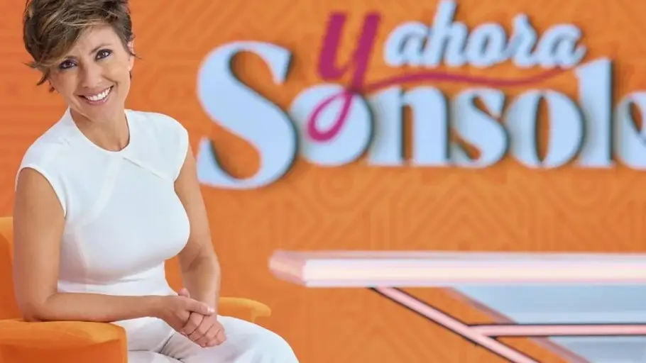 La periodista Sonsoles Ónega estrena programa en Antena 3 Televisión Sonsóles Ónega posa antes del comienzo de su nuevo programa en Antena 3 Televisión