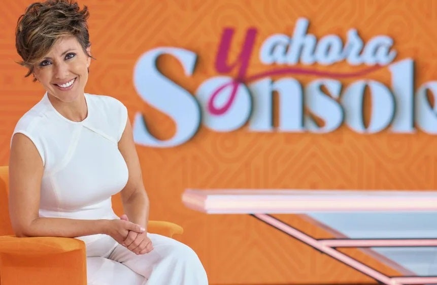 Sonsoles Ónega en Onda Cero: "Los temas de la igualdad y la mujer me apasionan, pero éste es un foro para todos" Sonsoles Ónega en Onda Cero: "Los temas de la igualdad y la mujer me apasionan, pero éste es un foro para todos"