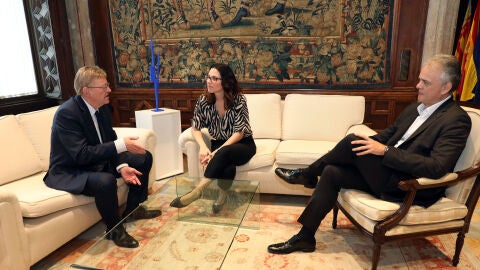 Ximo Puig, Aitana Mas y Héctor Ilueca, en una reunión mantenida este lunes.