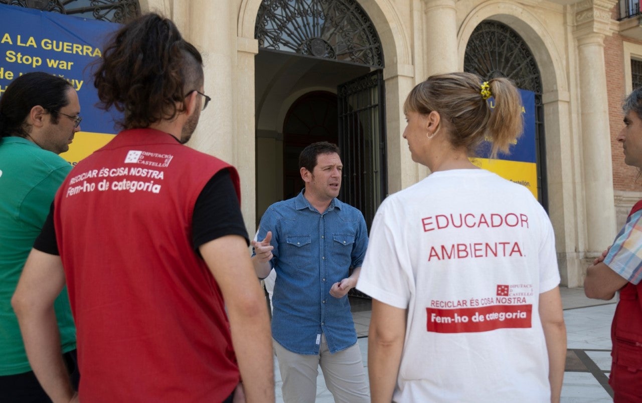 La Diputación prorroga el contrato del servicio de Educación Ambiental para la mejora de la gestión de los residuos domésticos La Diputación prorroga el contrato del servicio de Educación Ambiental para la mejora de la gestión de los residuos domésticos