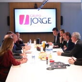 El presidente de Aragón, Javier Lambán, se ha reunido con los responsables del Grupo Jorge