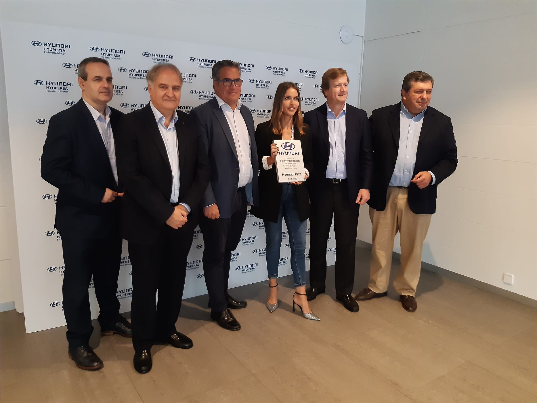 HYUNDAI España premia el trabajo en equipo de HYUPERSA Finisterre Motor, su concesionario en A Coruña HYUNDAI España premia el trabajo en equipo de HYUPERSA Finisterre Motor, su concesionario en A Coruña