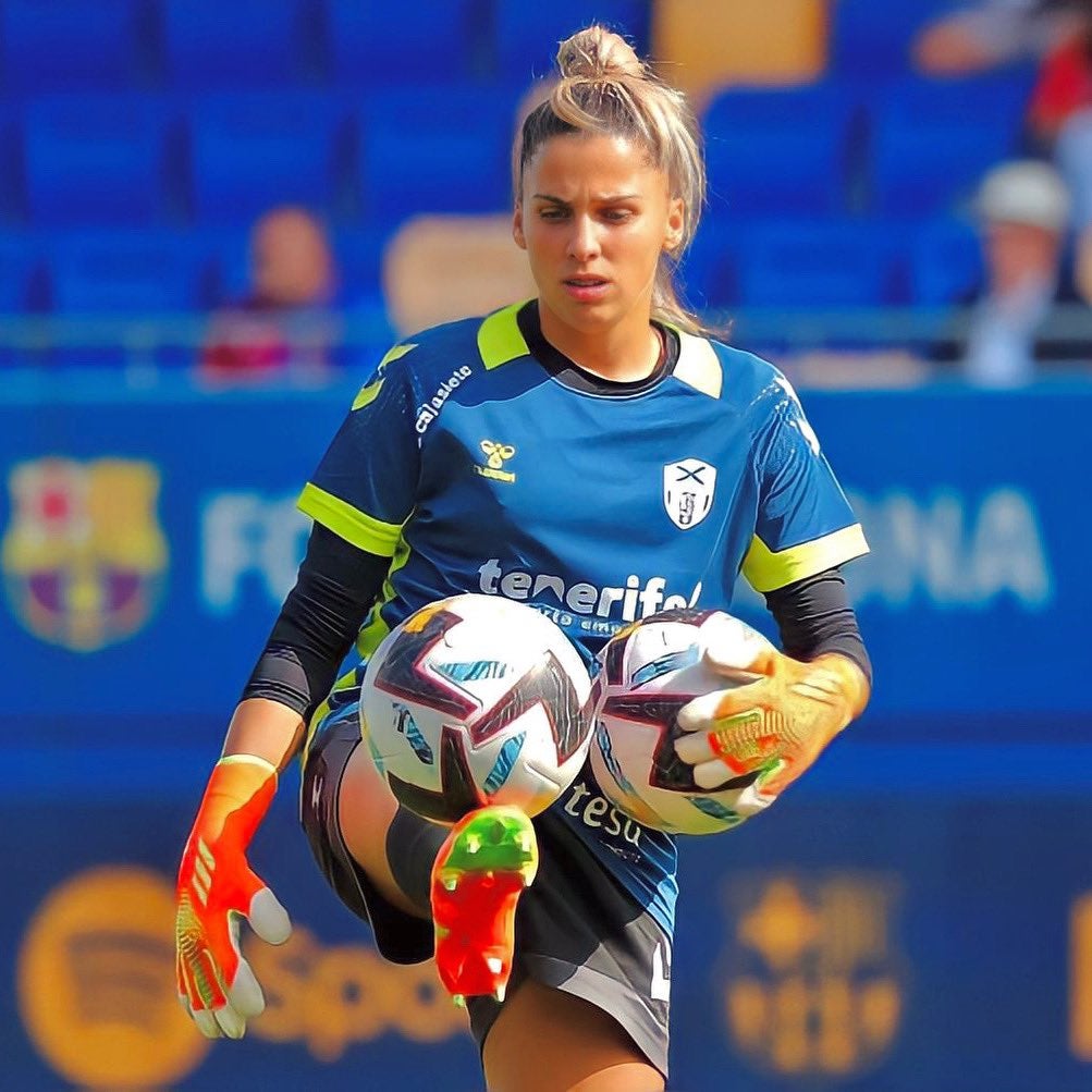 Ellas juegan 06×07: Prioridad, ser feliz Ellas juegan 06×07: Prioridad, ser feliz