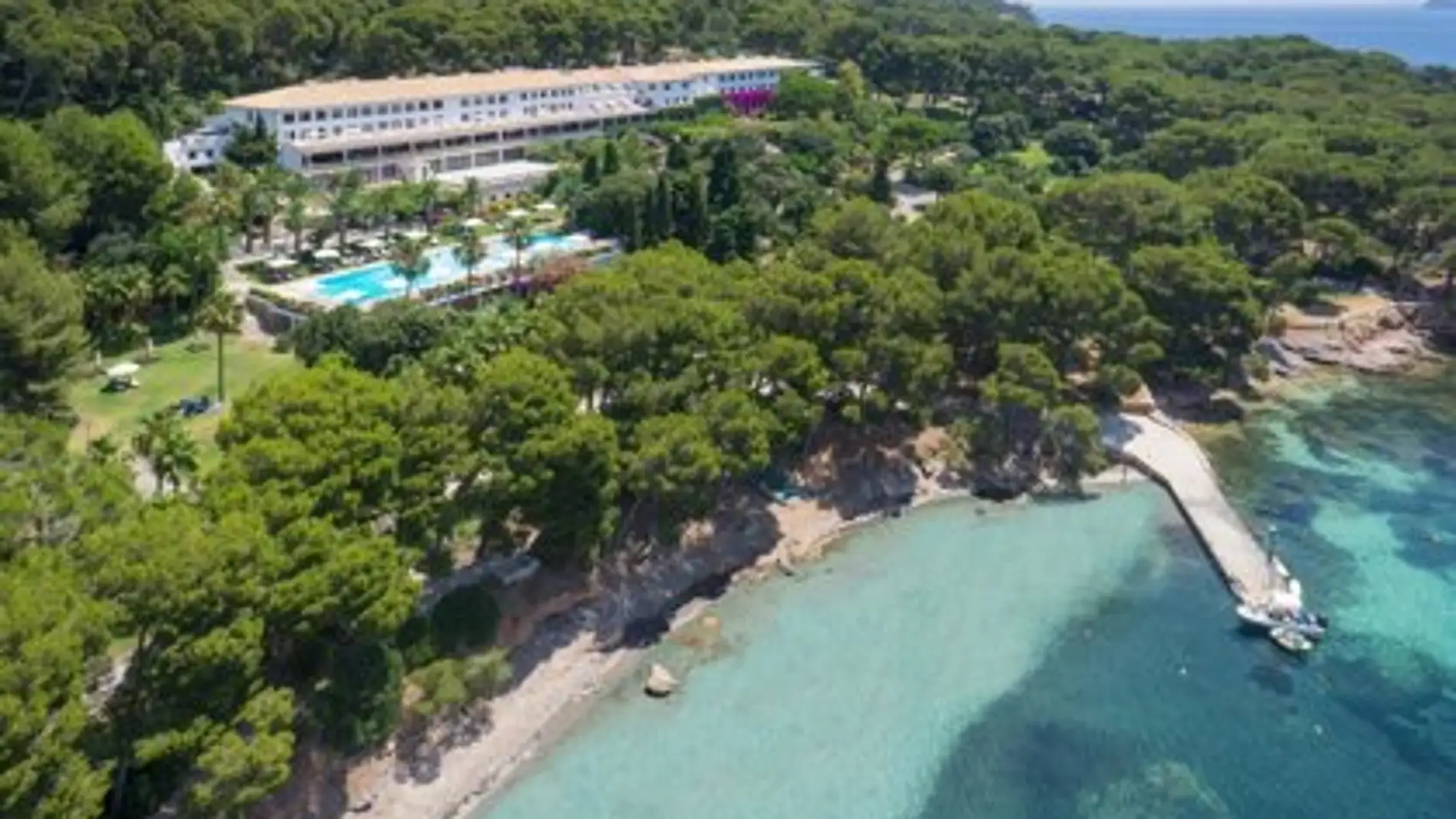 La propiedad del Hotel Formentor sostiene que todos los trabajos son legales y muestra "desconcierto" por la polémica
