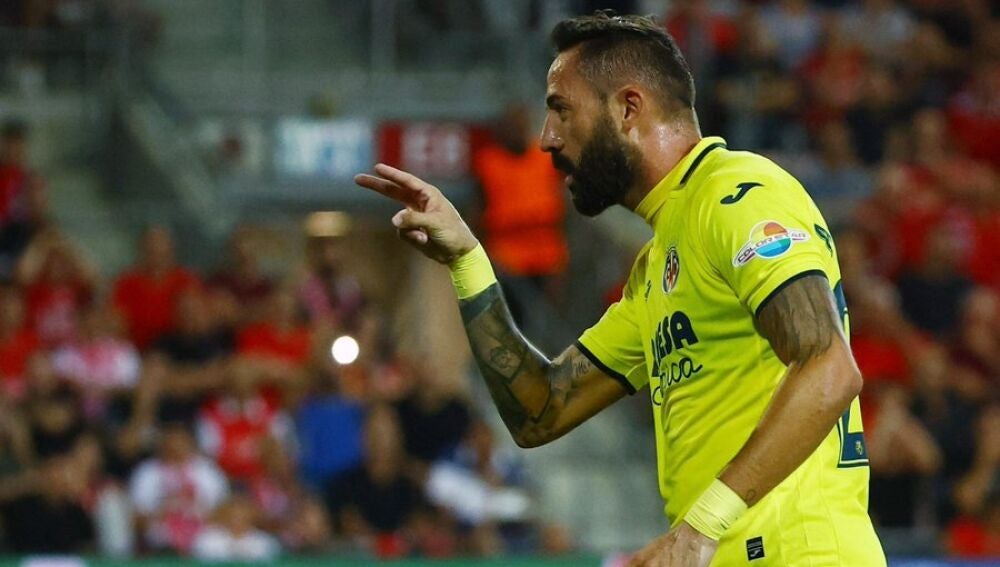 Morales celebra un gol Morales celebra un gol