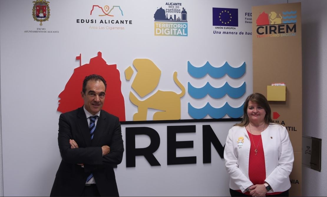 El Ayuntamiento inaugura el Centro de Innovación de Recursos Educativos Municipales El Ayuntamiento inaugura el Centro de Innovación de Recursos Educativos Municipales