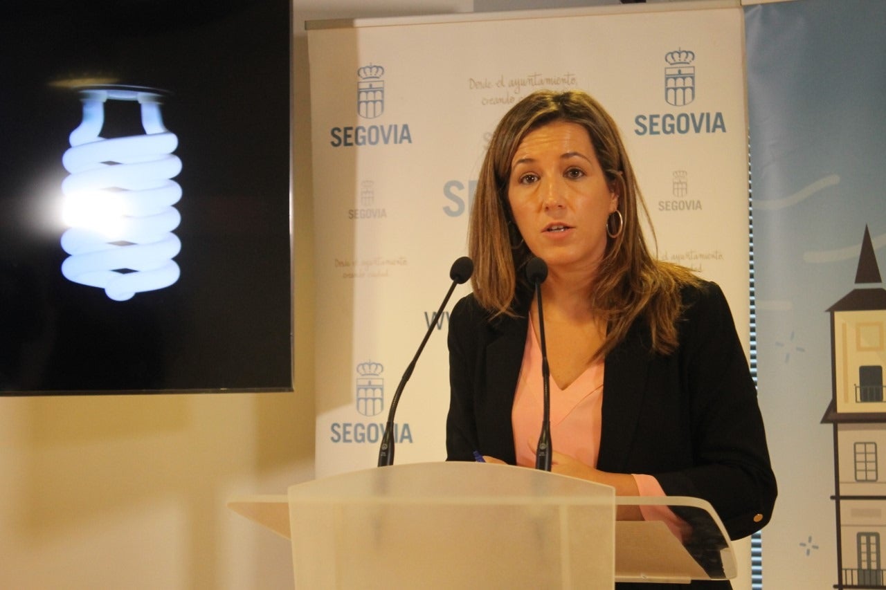 El Ayuntamiento niega que se hayan producido recortes en las ayudas para gastos de electricidad El Ayuntamiento niega que se hayan producido recortes en las ayudas para gastos de electricidad