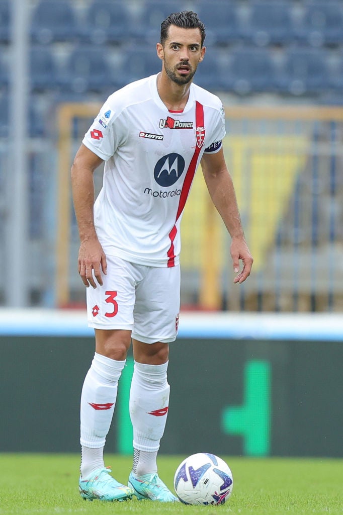 El futbolista Pablo Marí Villar, fuera de peligro tras ser apuñalado en Italia El futbolista Pablo Marí Villar, fuera de peligro tras ser apuñalado en Italia