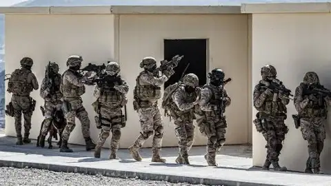 Fallece un legionario en el vuelco de un vehículo militar durante unas maniobras Bandera de Operaciones Especiales 'Maderal Oleaga'