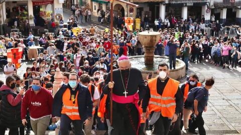 Peregrinos con el Obispo de la Di&oacute;cesis