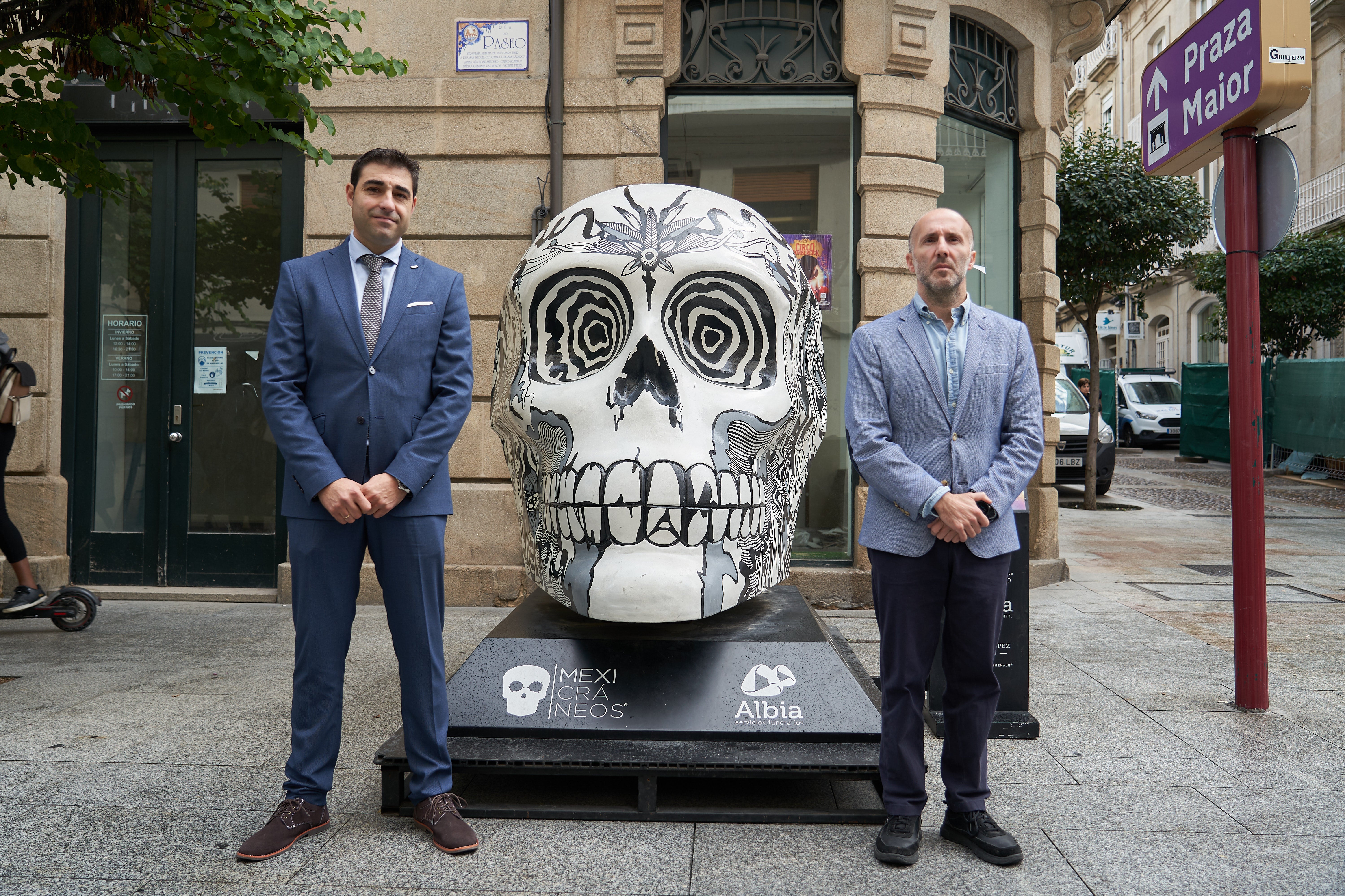 A rúa do Paseo acolle a exposición de arte urbana Mexicráneos A rúa do Paseo acolle a exposición de arte urbana Mexicráneos