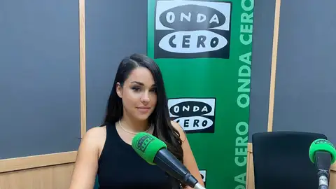 Isabel Egido en los estudios de Onda Cero Alicante Mas de Uno Alicante