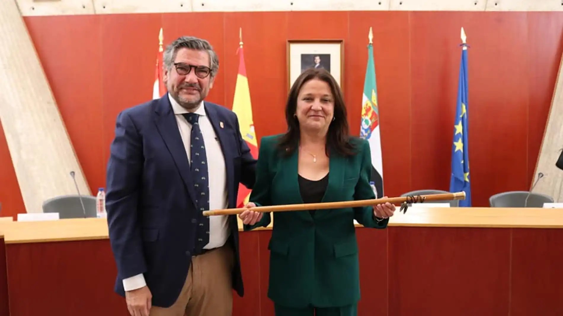 Isabel María García, de Ciudadanos, ya es la nueva alcaldesa de Villafranca de los Barros