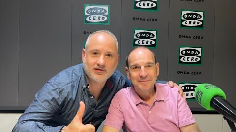 Manu Vives con Fernando Lob&oacute;n hoy en M&aacute;s de Uno Castell&oacute;n. 