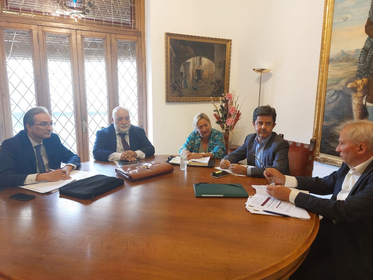 Acuerdo para adelantar el primer tren entre Huesca y Zaragoza Acuerdo para adelantar el primer tren entre Huesca y Zaragoza