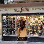 Sombrerería y complementos Casa Juliá, en el Carrer del Sindicat, 23A, de Palma