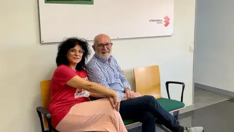 Chelo Bustos y el DJ Juan Campos en los estudios de Onda Cero Mallorca Chelo Bustos y el DJ Juan Campos en los estudios de Onda Cero Mallorca